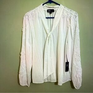 NEW Alice Blue White lace detail woman’s Blouse size XL